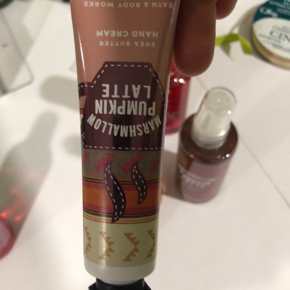 Sold - Picture 3 of 6